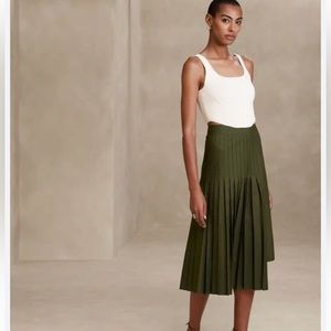 Pleated Midi Skirt- olive